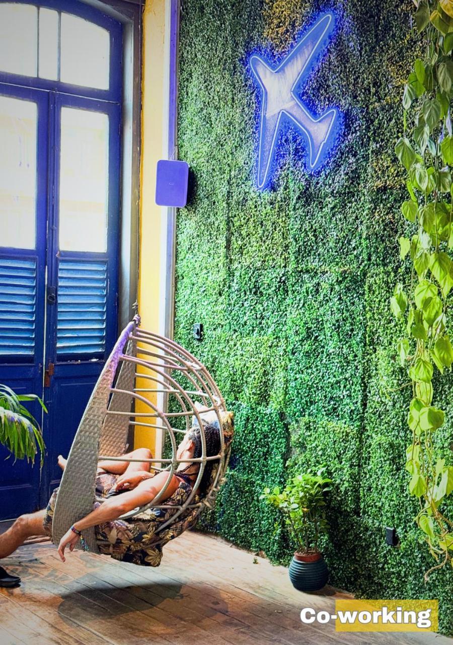 Por El Mundo Hostel *